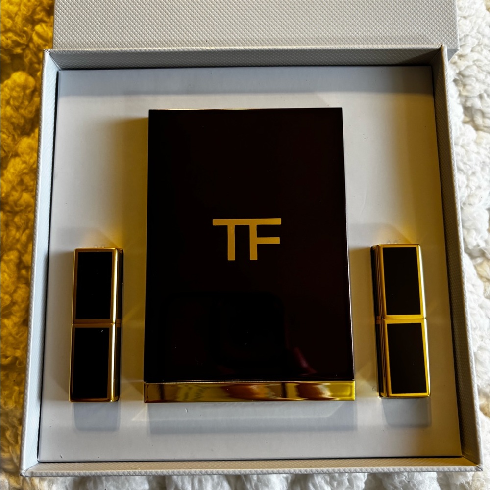 Tom Ford Luxury Eyes on Tom and Lip Color Mini Deluxe Set